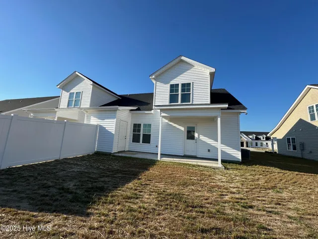 $1,795 | 824 Sarah Rebecca Drive, Unit A, Greenville, NC 27834