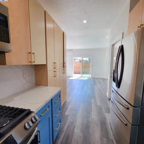 $3,050 | 110 South 37th Street, Unit A, Richmond, CA 94804