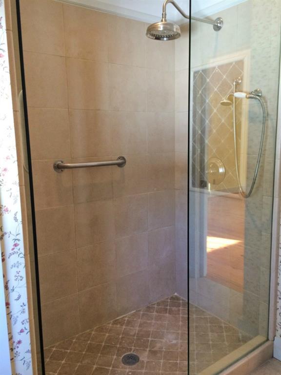 368 Murphy's Corner Road Woolwich, ME 04579 - Photo 20 of 30 Bathroom