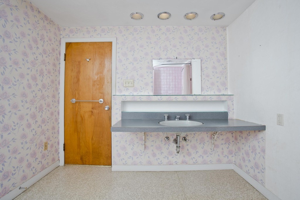 139 Acrebrook Road Springfield, MA 01129 - Photo 23 of 28 Gallery Image 23