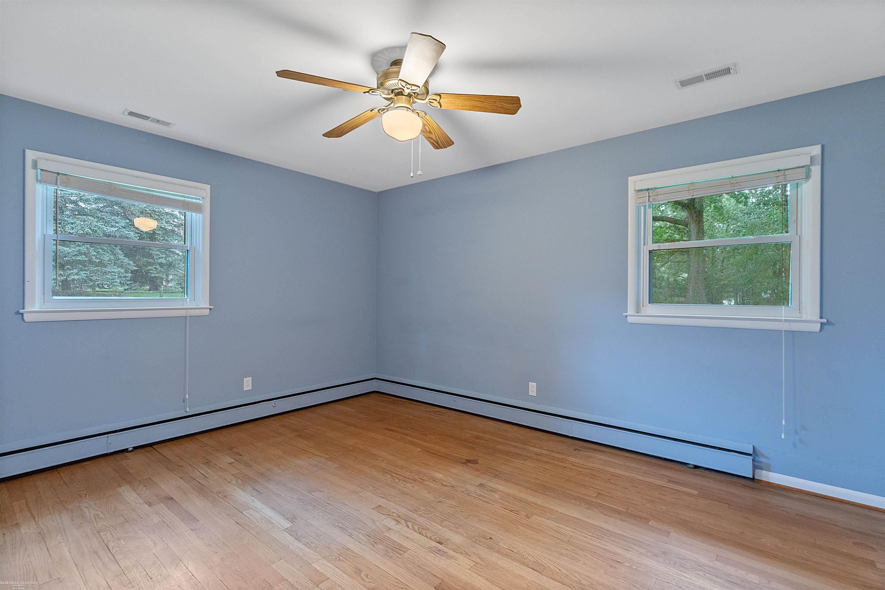 240 Montmorency Road Rochester Hills, MI 48307 - Photo 25 of 40