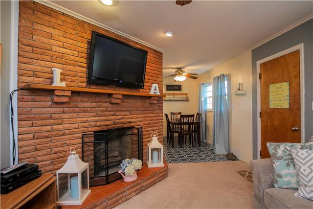 920 McCurdy Road White House, TN 37188 - Photo 4 of 20 Fireplace in Den!