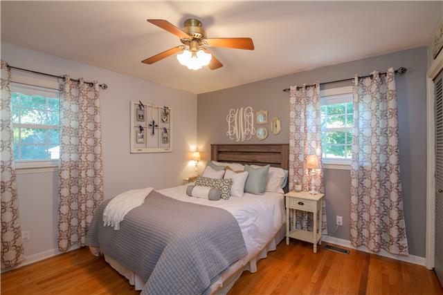 920 McCurdy Road White House, TN 37188 - Photo 10 of 20 Owners suite offers full bath!