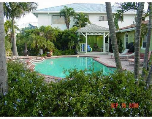 405 South Riverside Drive Pompano Beach, FL 33062 - Photo 4 of 12 Swimming Pool/Hot Tub/Sauna