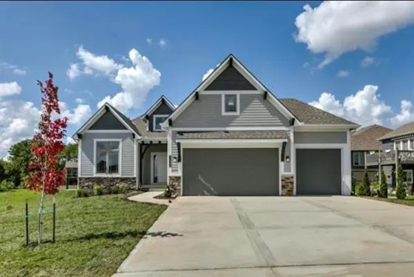 $602,900 | 1100 Southwest Heather Drive, Lee's Summit, MO 64081
