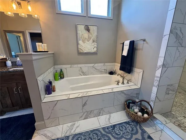$602,900 | 1100 Southwest Heather Drive, Lee's Summit, MO 64081