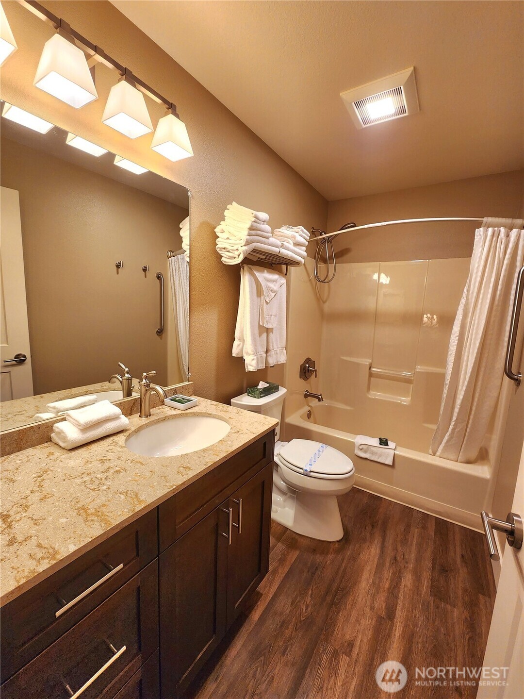 1 Lakeside 704-h Manson, WA 98831 - Photo 12 of 40