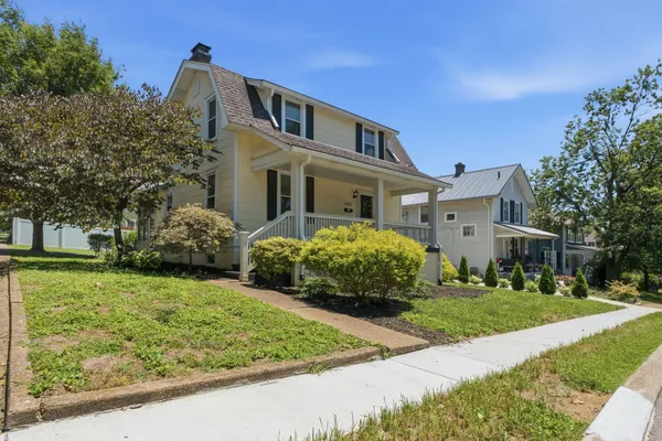 $2,300 | 1301 Clarke Street, Old Hickory, TN 37138