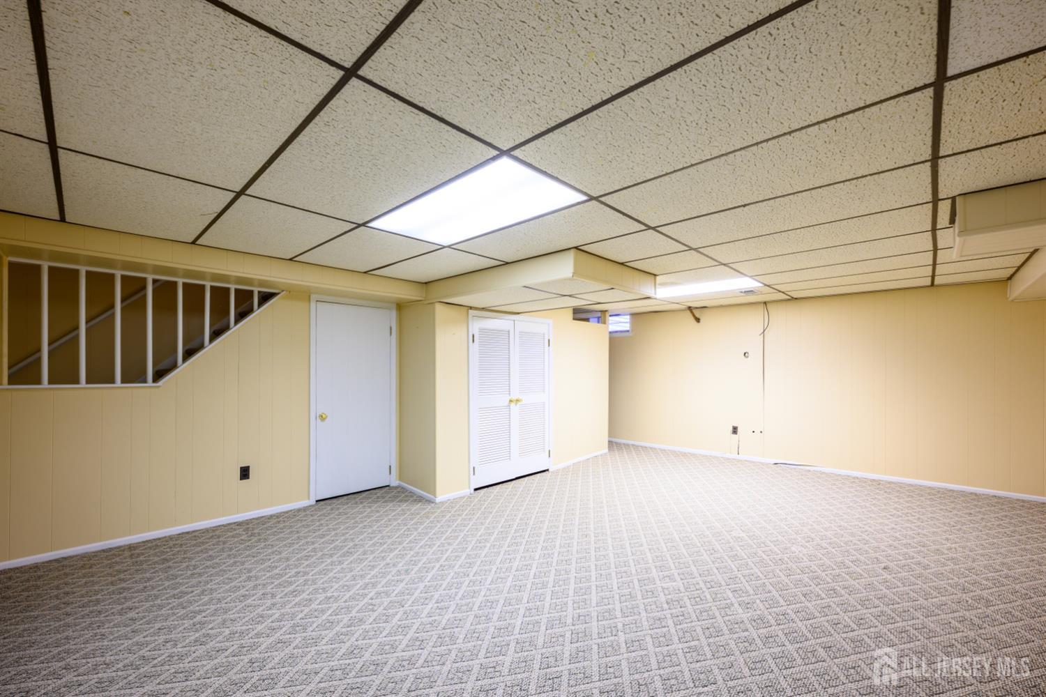 1004 Timber Oaks Road, Unit 4 Edison, NJ 08820 - Photo 14 of 34