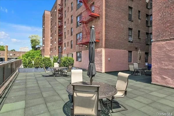 $2,000 | 83-40 Austin Street, Unit 7N | Kew Gardens