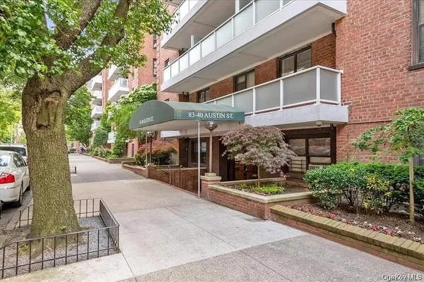 $2,000 | 83-40 Austin Street, Unit 7N | Kew Gardens