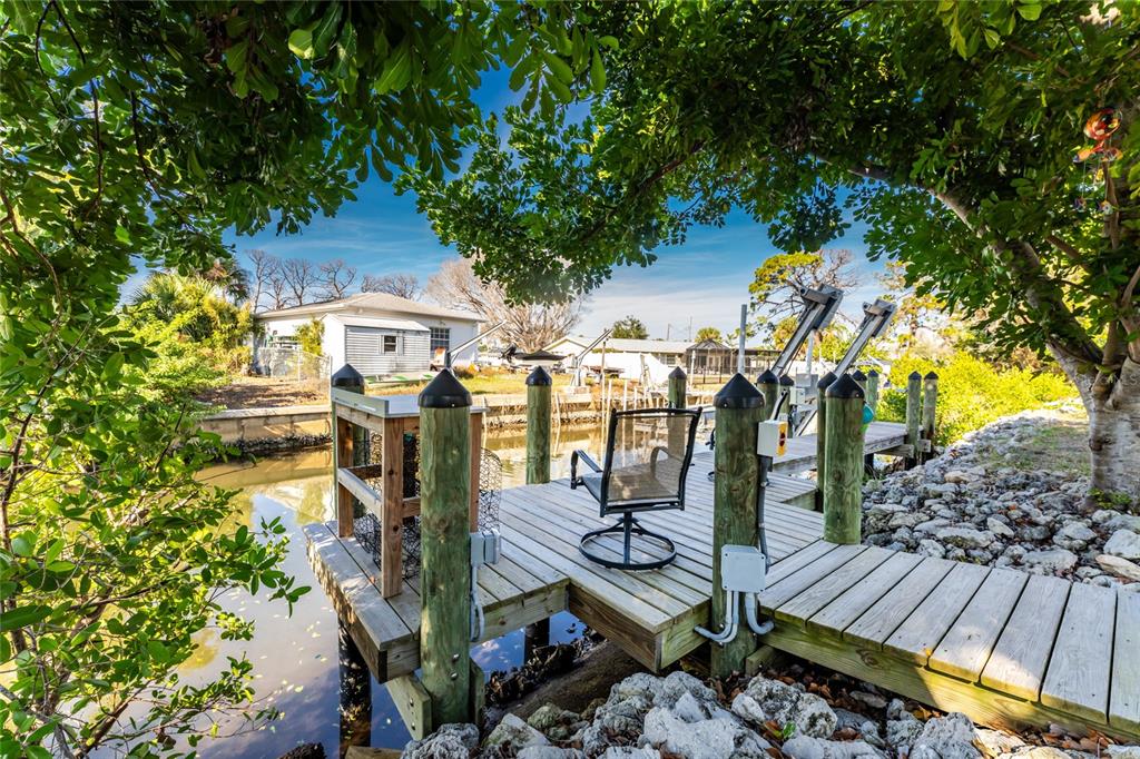 501 Canal Way Nokomis, FL 34275 - Photo 31 of 33