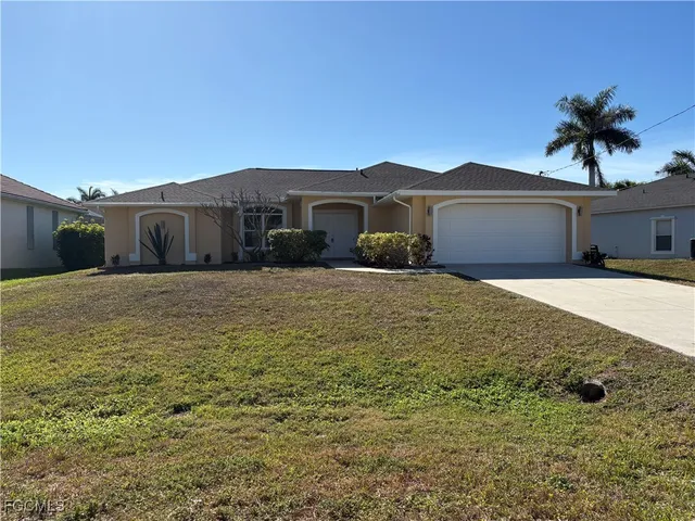 $395,900 | 2718 Southwest 35th Lane, Cape Coral, FL 33914