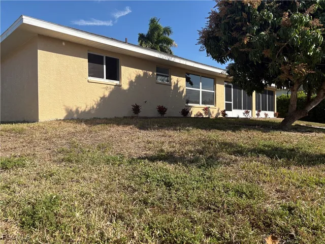 $395,900 | 2718 Southwest 35th Lane, Cape Coral, FL 33914