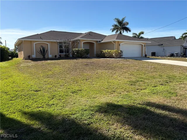 $395,900 | 2718 Southwest 35th Lane, Cape Coral, FL 33914