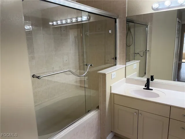 $395,900 | 2718 Southwest 35th Lane, Cape Coral, FL 33914