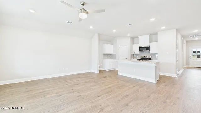 $269,500 | 122 Eden Ridge, Duson, LA 70529