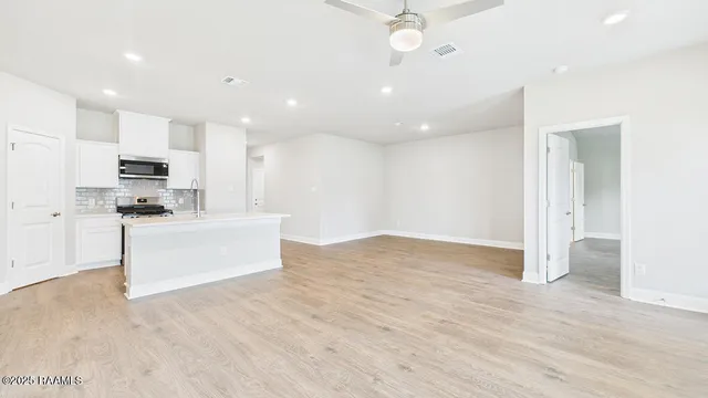 $269,500 | 122 Eden Ridge, Duson, LA 70529