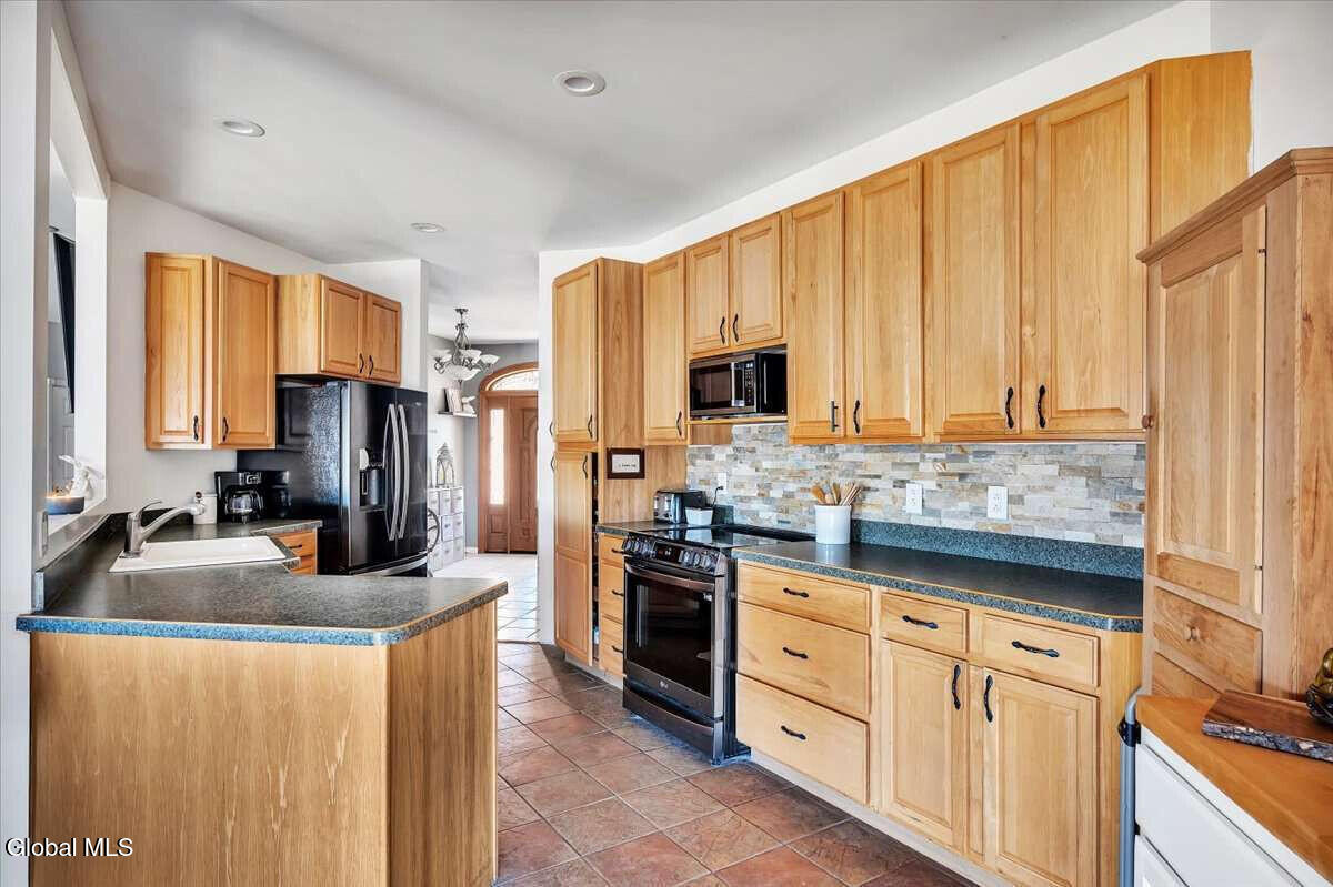 4 Big Bay Road Queensbury, NY 12804 - Photo 11 of 25 Parrish.11