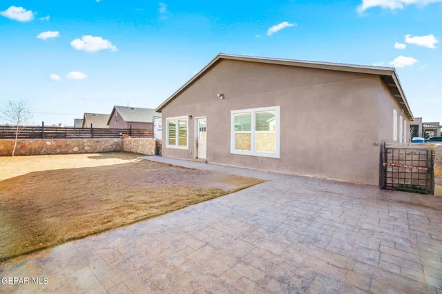 $230,500 | 809 Coyote Melon Drive, Socorro, TX 79927