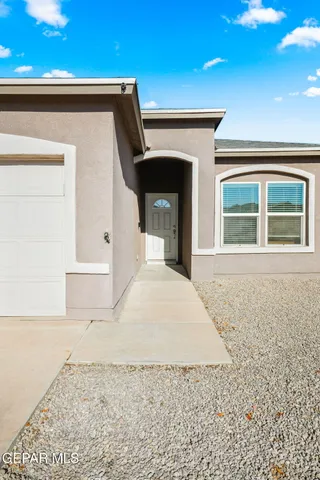 $230,500 | 809 Coyote Melon Drive, Socorro, TX 79927