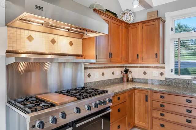 $1,670,000 | 9 Quinn Road, Hancock, NH 03449