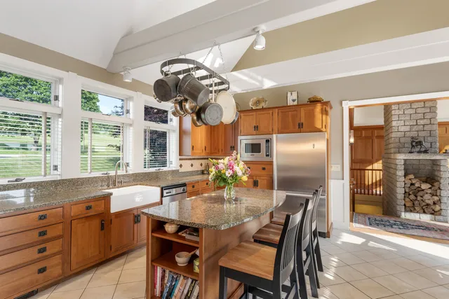 $1,670,000 | 9 Quinn Road, Hancock, NH 03449