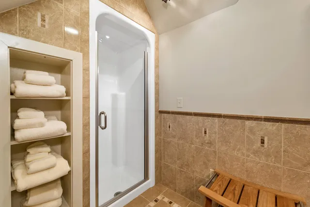 $1,670,000 | 9 Quinn Road, Hancock, NH 03449