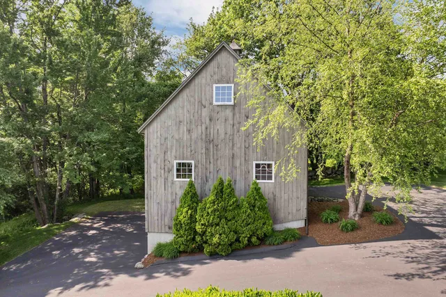 $1,670,000 | 9 Quinn Road, Hancock, NH 03449
