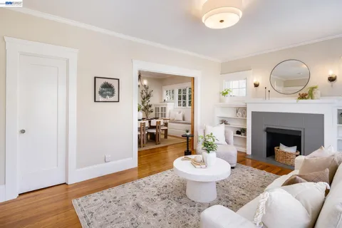 $525,000 | 3746 Park Blvd Way, Unit B, Oakland, CA 94610