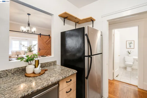 $525,000 | 3746 Park Blvd Way, Unit B, Oakland, CA 94610