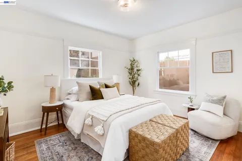 $525,000 | 3746 Park Blvd Way, Unit B, Oakland, CA 94610