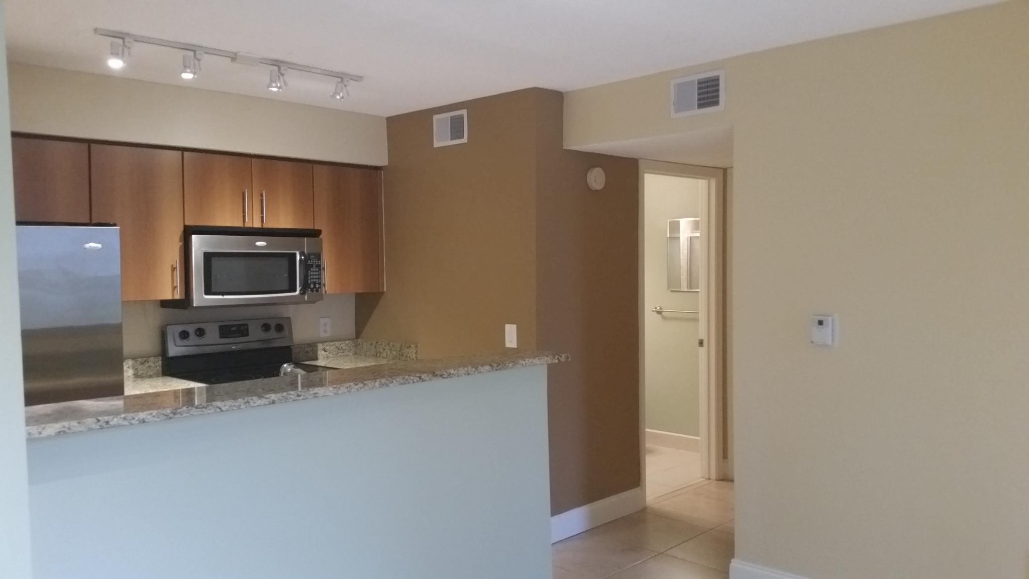 1000 Crystal Way, Unit C Delray Beach, FL 33444 - Photo 3 of 14 20150924_173517 - Copy