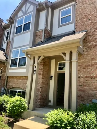 $2,800 | 164 Rosehall Drive, Unit 3, Lake Zurich, IL 60047