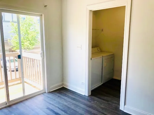 $2,800 | 164 Rosehall Drive, Unit 3, Lake Zurich, IL 60047