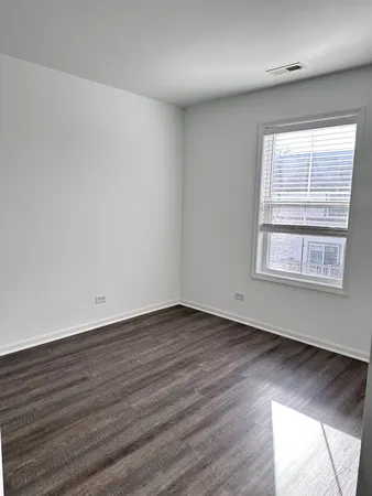 $2,800 | 164 Rosehall Drive, Unit 3, Lake Zurich, IL 60047