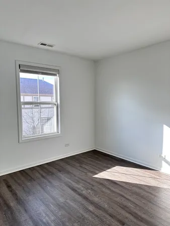 $2,800 | 164 Rosehall Drive, Unit 3, Lake Zurich, IL 60047