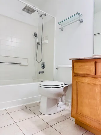 $2,800 | 164 Rosehall Drive, Unit 3, Lake Zurich, IL 60047