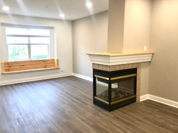 $2,800 | 164 Rosehall Drive, Unit 3, Lake Zurich, IL 60047