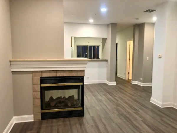 $2,800 | 164 Rosehall Drive, Unit 3, Lake Zurich, IL 60047