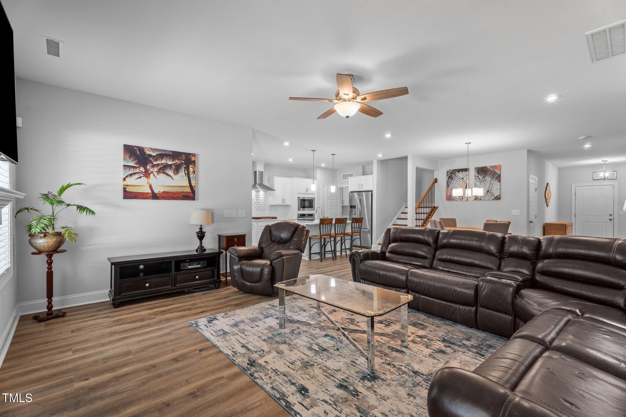 412 Kavanaugh Road Wake Forest, NC 27587 - Photo 4 of 33 39-web-or-mls-DSC05941