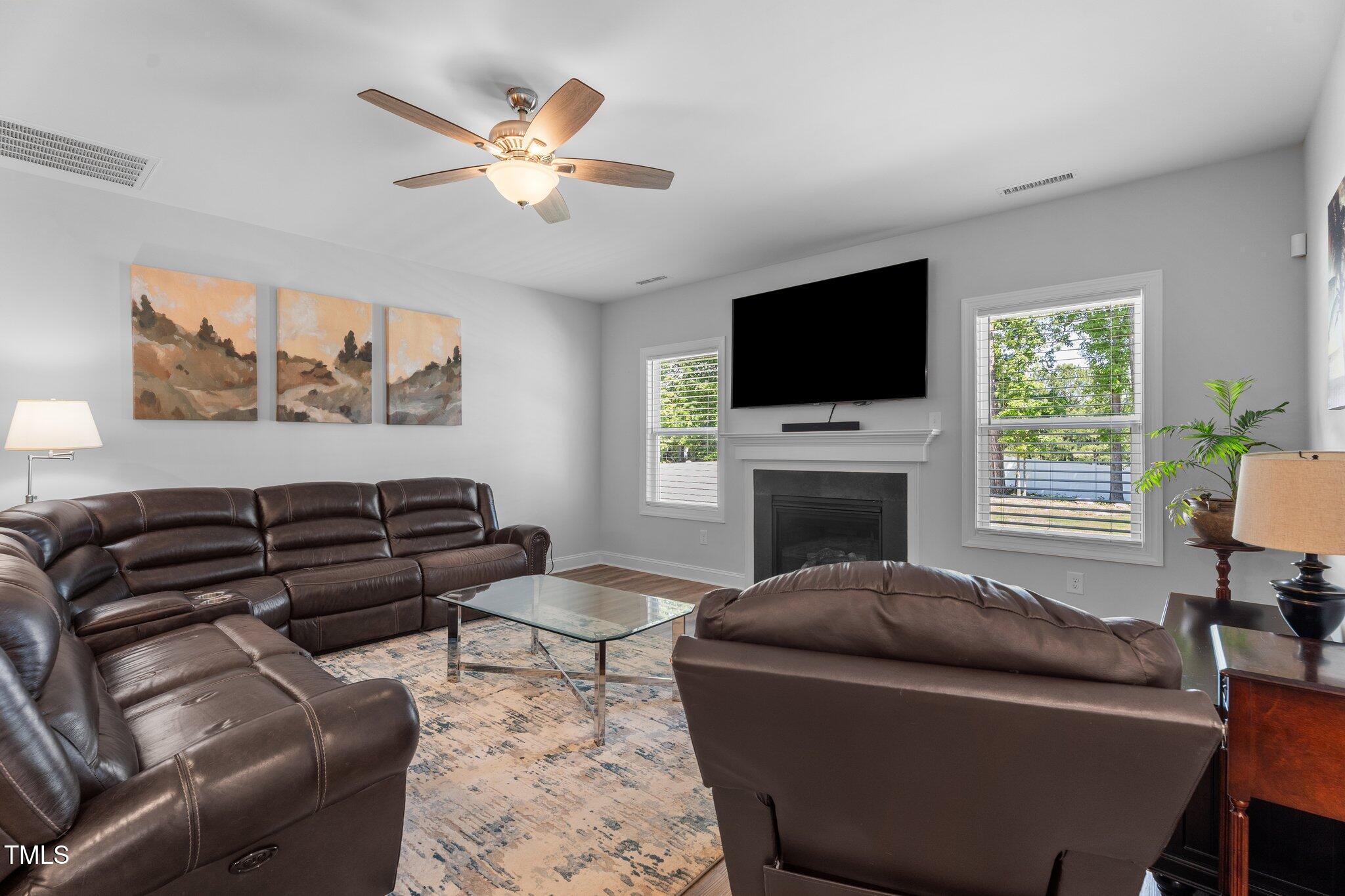 412 Kavanaugh Road Wake Forest, NC 27587 - Photo 5 of 33 38-web-or-mls-DSC05938