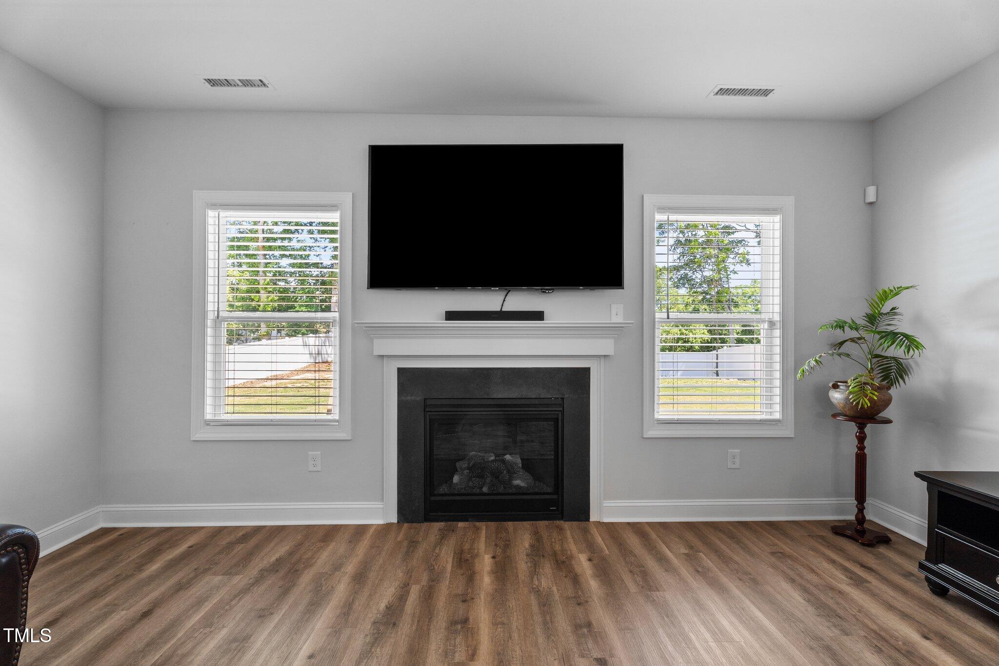 412 Kavanaugh Road Wake Forest, NC 27587 - Photo 6 of 33 40-web-or-mls-DSC05944