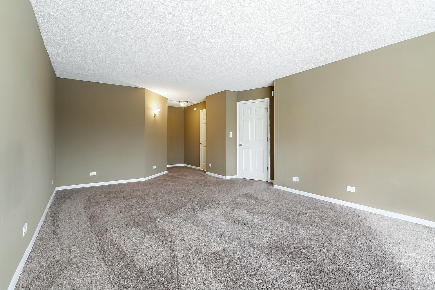 470 Fawell Boulevard, Unit 320 Glen Ellyn, IL 60137 - Photo 8 of 15 a view of an empty room