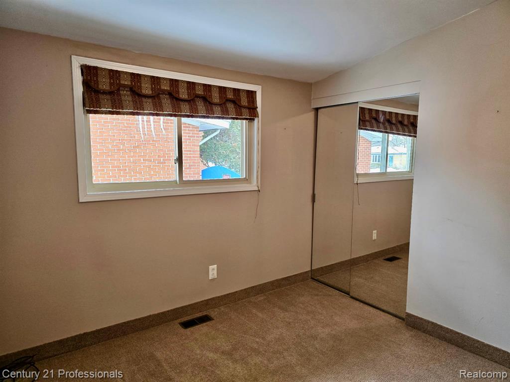 489 Henry Ruff Road Garden City, MI 48135 - Photo 15 of 26 Gallery Image 15