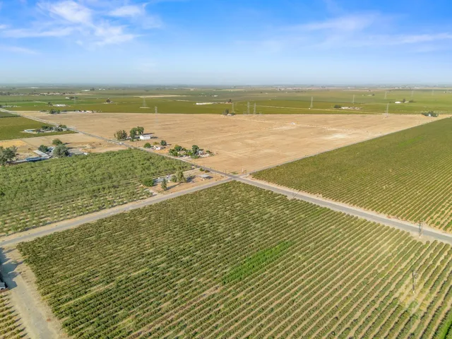 $1,813,550 | 9890 South Hayes Avenue, Raisin City, CA 93652