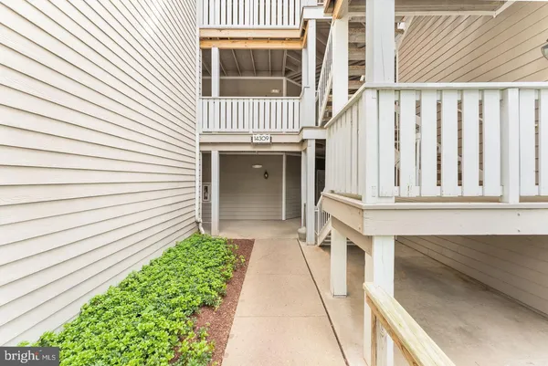 $2,450 | 14309 Climbing Rose Way, Unit 304, Centreville, VA 20121