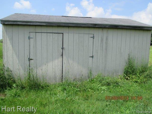 3185 Harrison Road Emmett, MI 48022 - Photo 4 of 17 107.jpg