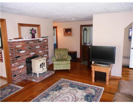 146 Pole Bridge Road Scituate, RI 02857 - Photo 10 of 17 Living Room.