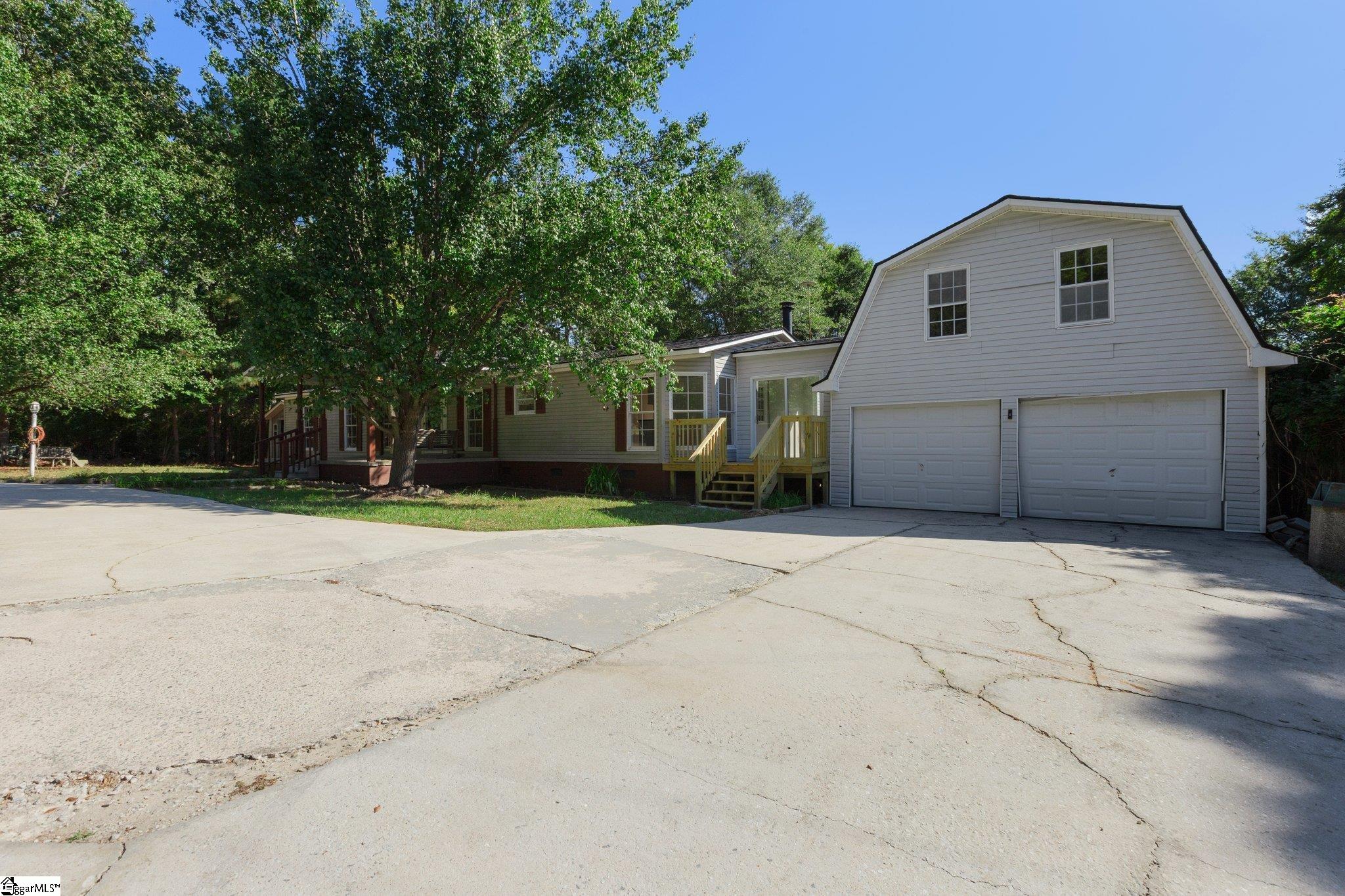 135 Heaton Road Clinton, SC 29325 - Photo 4 of 36 Gallery Image 4
